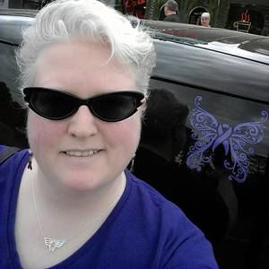 Meet your Posher, Hilary